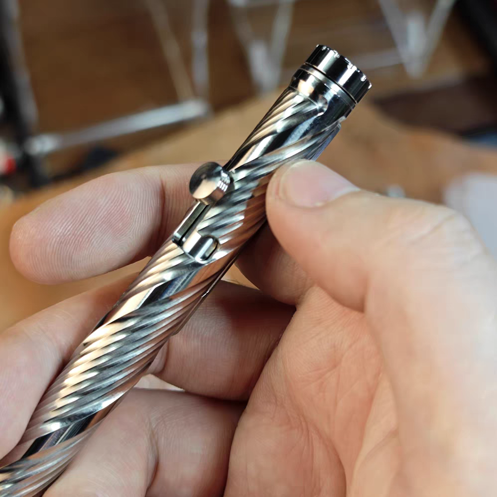 EDC Titanium Pen with Ball Bea - огляд і ціна Edc Everyday Carry Gear
